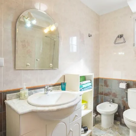 Apartament Esmalte Apartment *